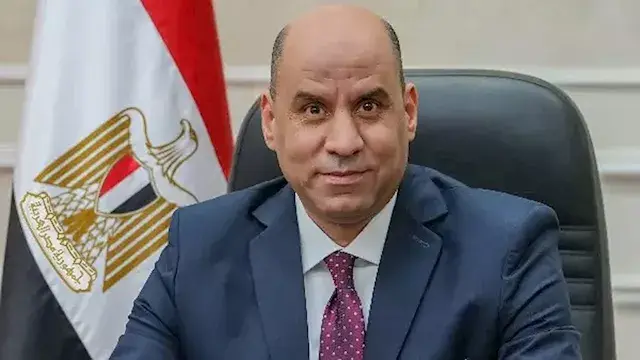 وزير العمل يطلق الملتقى القومي...
