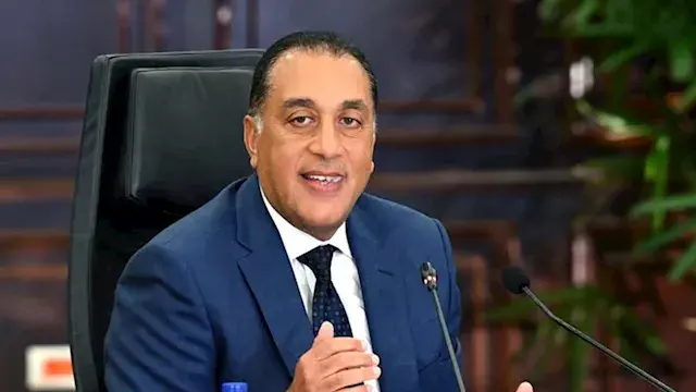 رئيس الوزراء: نعمل على توطين مستلزمات التحلية للتوسع في إنتاج مياه البحر