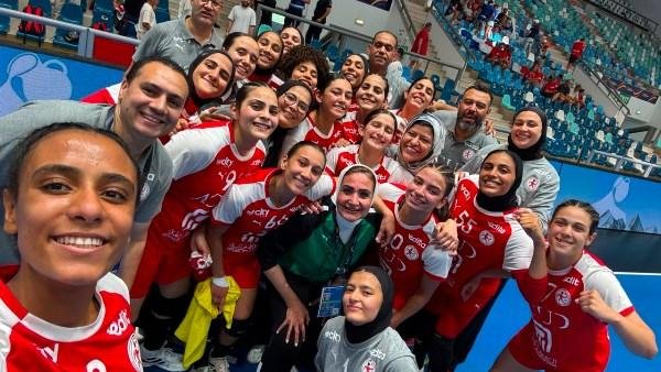 رئيسة بعثة منتخب الشابات: فخورة ببنات مصر.. وما يحدث في مونديال رومانيا إنجاز
