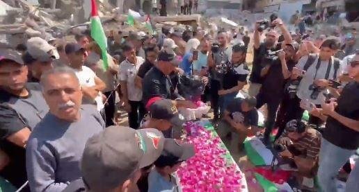 أكبر جنازة بتاريخ فلسطين.. غزة تشيع 112 شهيدا من عائلة واحدة بعد نحو 3 سنوات تحت الأنقاض