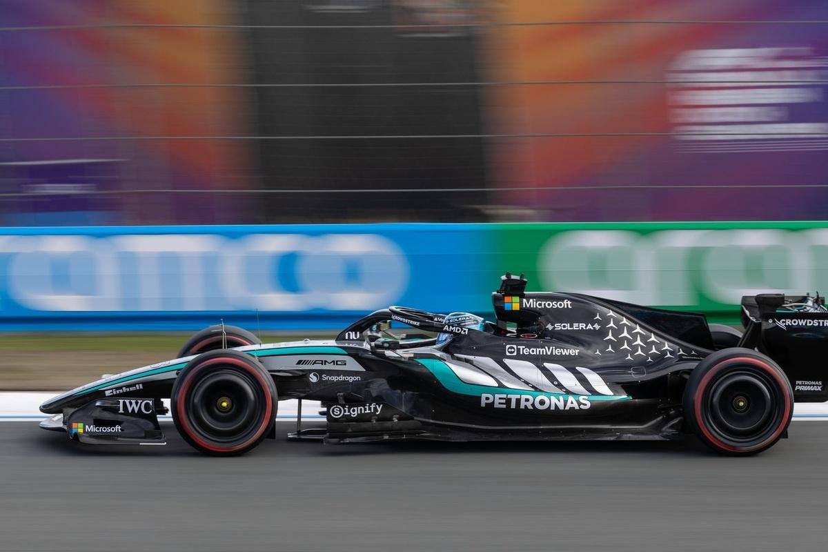 F1 Dutch GP: George Russell dominates sprint race as Kimi Antonelli misses the podium