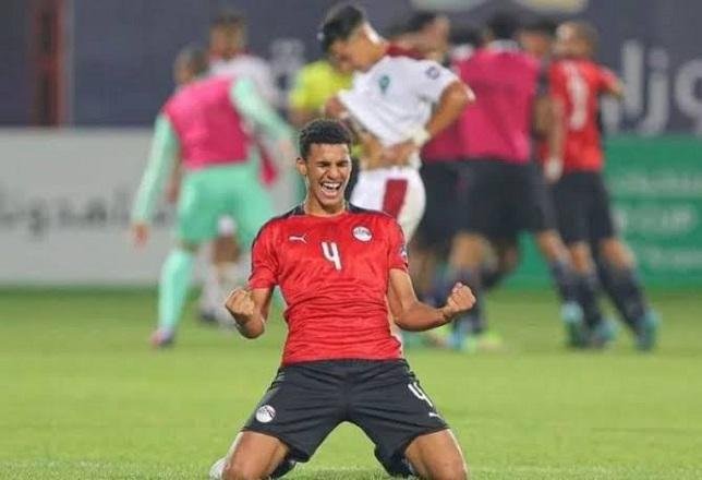 بيراميدز يضم العسقلاني رسميا