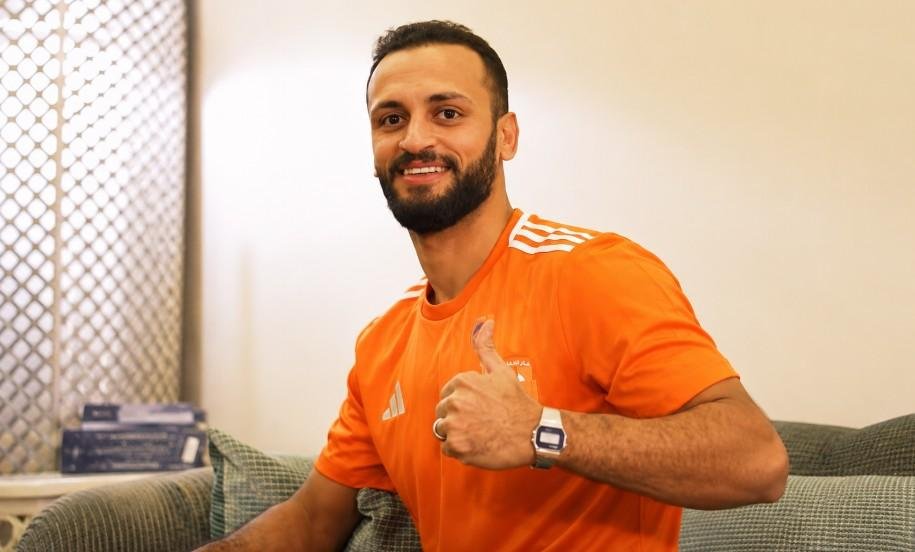 «من أم الدنيا إلى بلد الحضارة».. الكرمة العراقي يعلن التعاقد مع مروان حمدي