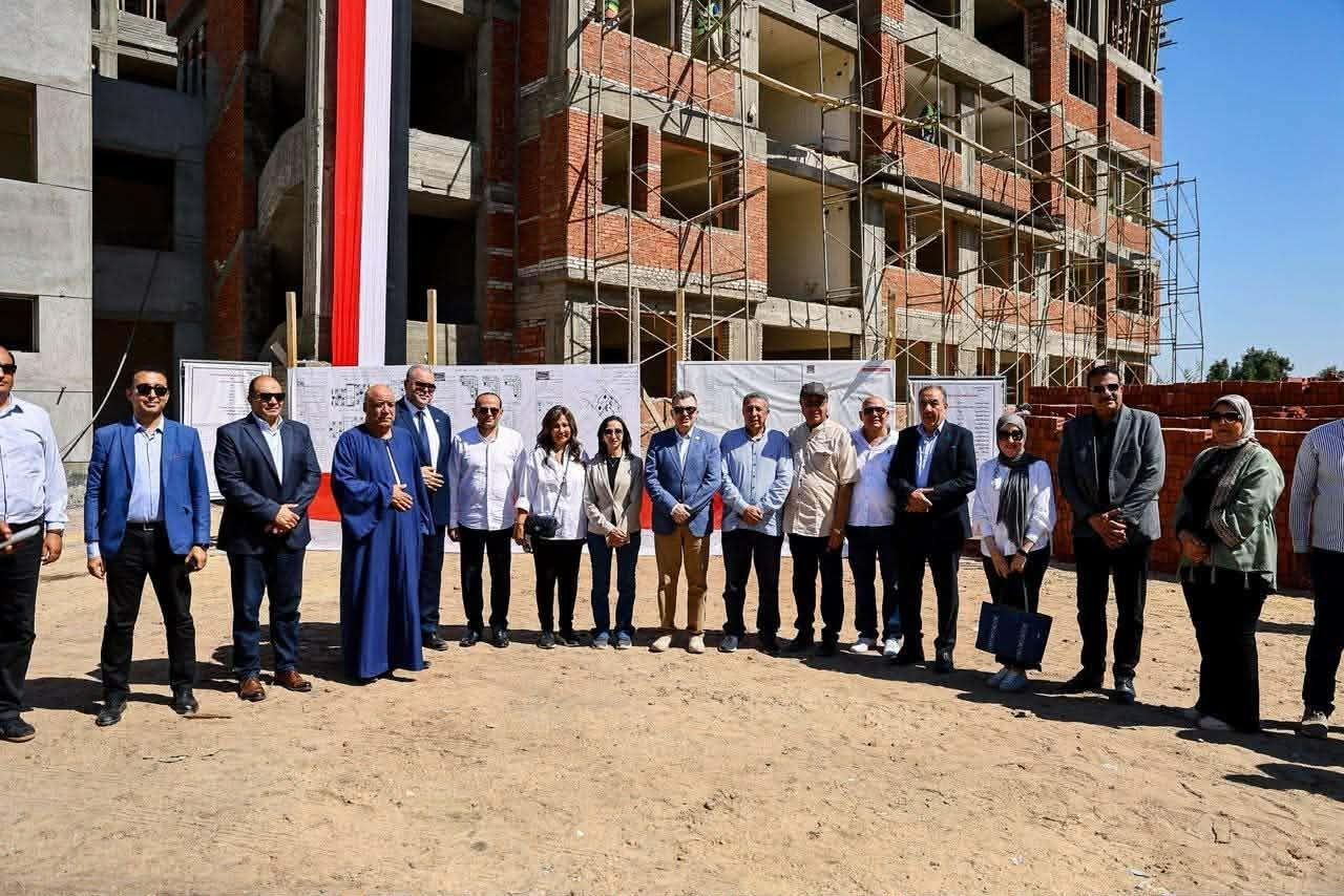 وزير التخطيط يتفقد مشروع إنشاء المدرسة المصرية اليابانية في دمنهور بالبحيرة