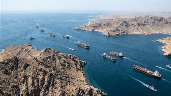 القيادة المركزية الأمريكية: المسار الجنوبي لمضيق هرمز مفتوح أمام جميع السفن التجارية