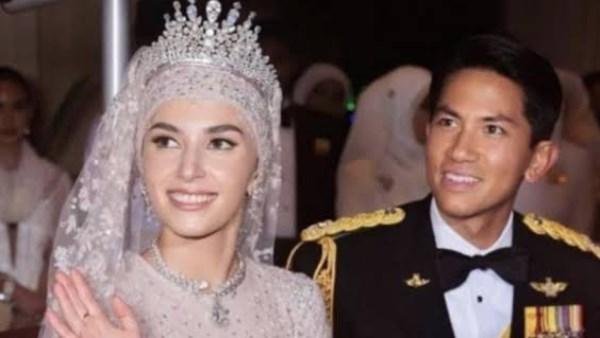 سلطان بروناي يجرد زوجة ابنه من ألقابها الملكية بسبب سلوك غير لائق.. ماذا حدث؟