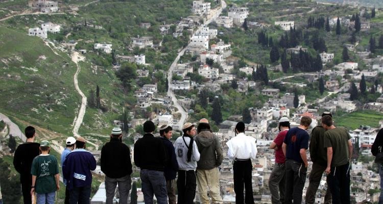 تحقيق بريطاني يكشف تورط جمعيات خيرية بتمويل مستوطنات في الضفة الغربية والقدس