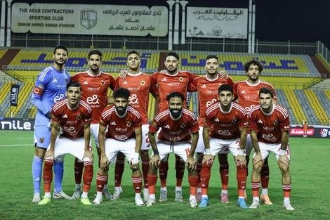 بن جديدة يقود هجوم الأهلي أمام بادالونا الإسباني وديًا