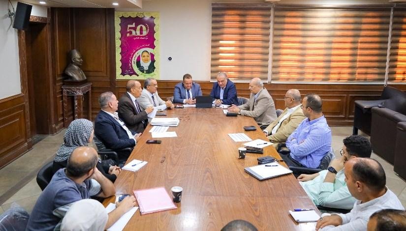 نقيب المهندسين يؤكد أهمية تعظيم العوائد من استثمارات النقابة
