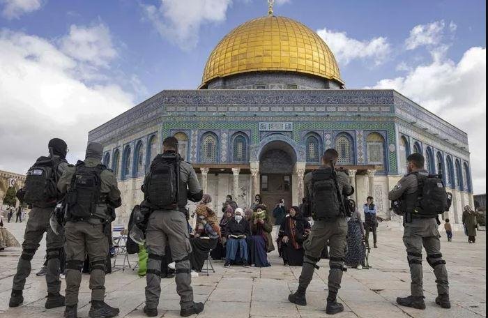 مستشار رئيس فلسطين: القدس المحتلة تمر بأخطر مرحلة في تاريخها بسبب انتهاكات إسرائيل