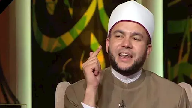 رد مفحم من أستاذ بالأزهر على إدعاء الاحتفال بالمولد النبوي بدعة