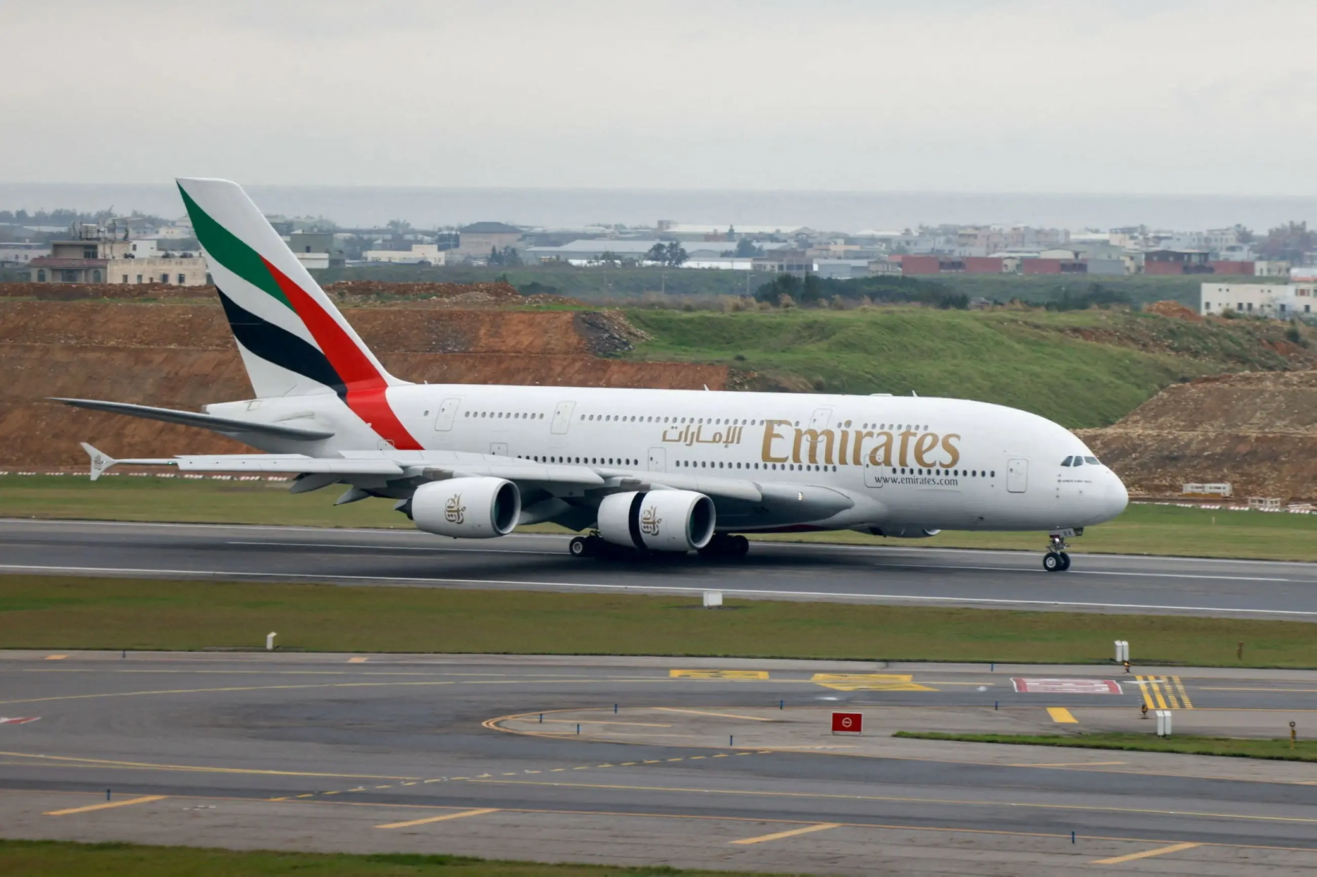 Emirates flying at 90% capacity, Dubai's new airport to open in 2032: CEO