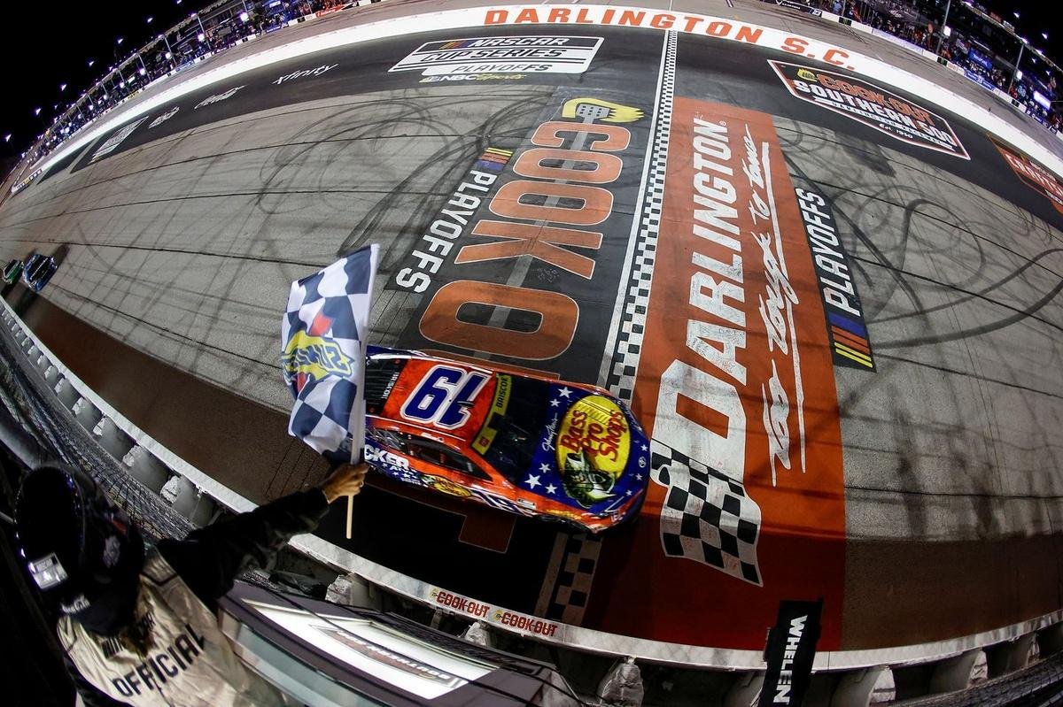 Darlington confirms that the Southern 500 will move back outside the Chase in 2027
