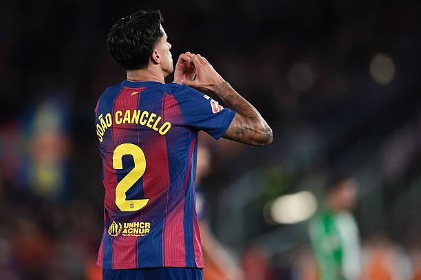 كانسيلو يغيب عن معسكر الهلال وترقب لمصير مفاوضاته مع برشلونة