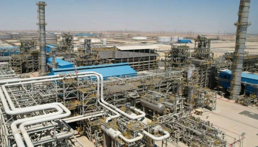 الكويت توقع اتفاقا بـ16 مليار دولار لتأجير شبكة أنابيبها النفطية