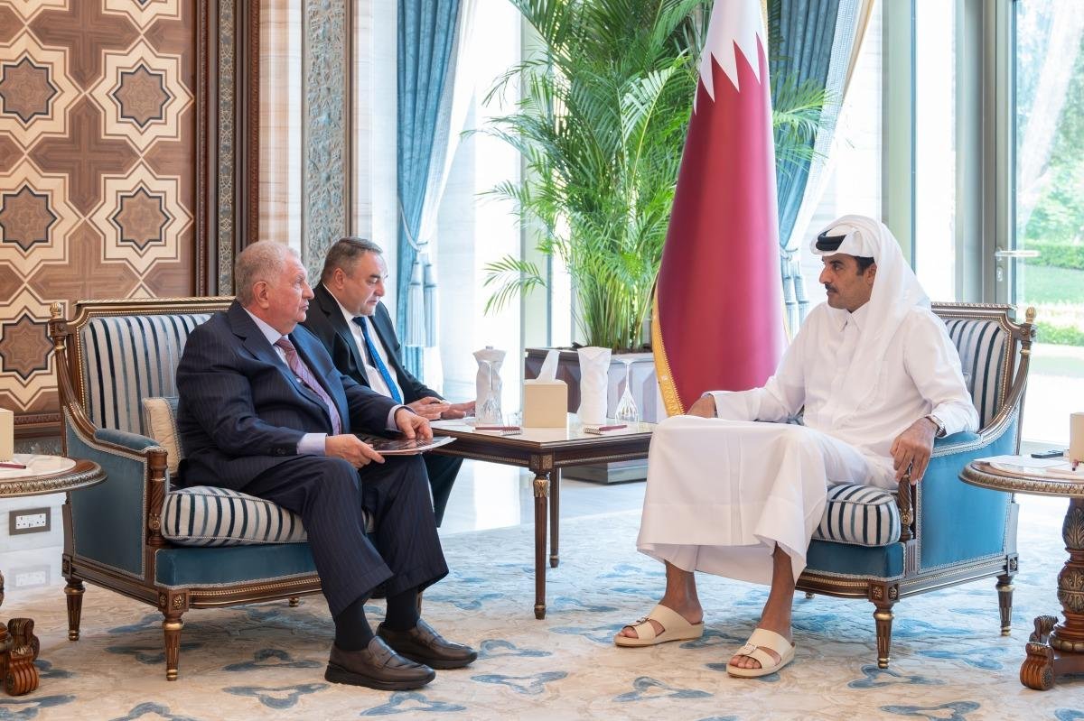 سمو الأمير يستقبل الرئيس التنفيذي لشركة روس نفط