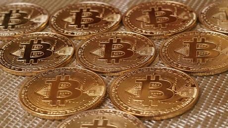 "البيتكوين" تتجاوز 77 ألف دولار لأول مرة منذ 26 مايو 2026