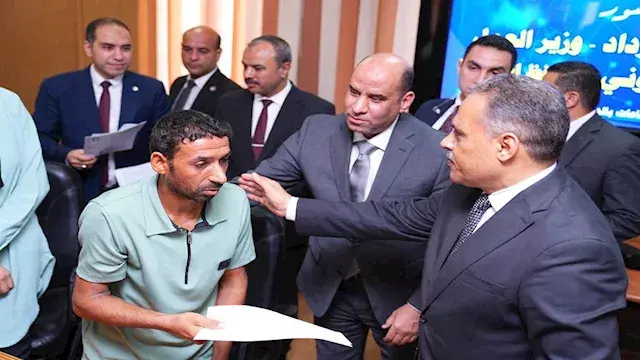 وزير العمل يسلم عقودًا لذوي الهمم ويوقع بروتوكولًا مع جامعة الزقازيق
