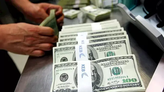 بسبب شبهات غسل أموال.. إغلاق نحو 300 حساب بنكي مرتبط بترامب وعائلته