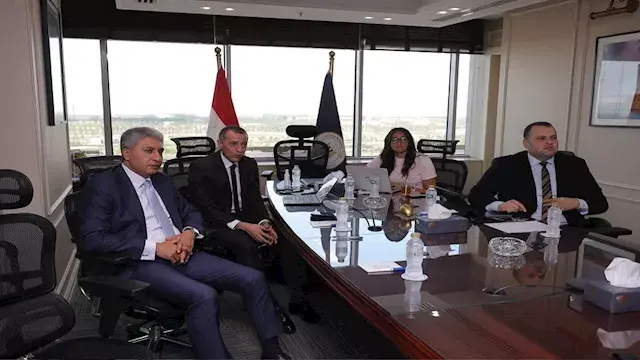 وزير السياحة ومحافظ أسوان يبحثان خطة جديدة لجذب السائحين وزيادة الطاقة الفندقية