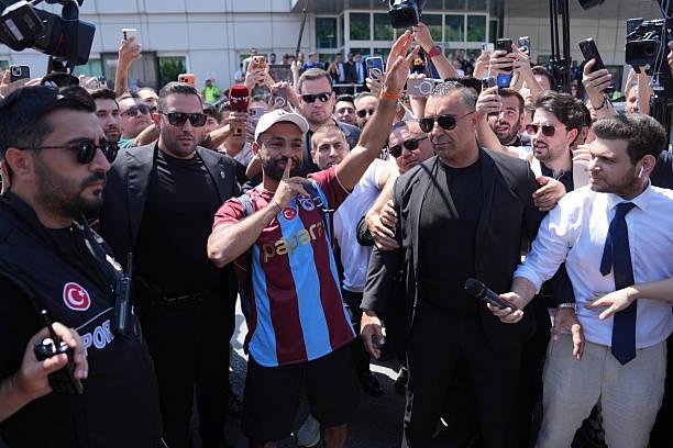 بعد انتقاله إلى طرابزون.. محمد صلاح يتصدر رواتب الدوري التركي