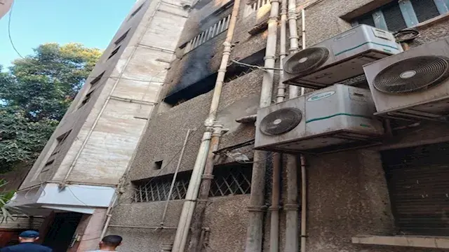 العثور على جثة متفحمة إثر حريق شقة سكنية بمصر الجديدة والنيابة تحقق