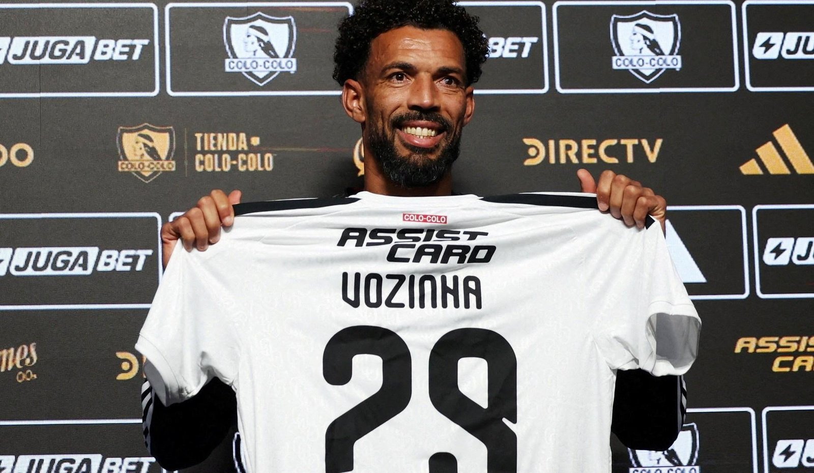 Cape Verde’s World Cup hero, social media sensation Vozinha joins Colo-Colo
