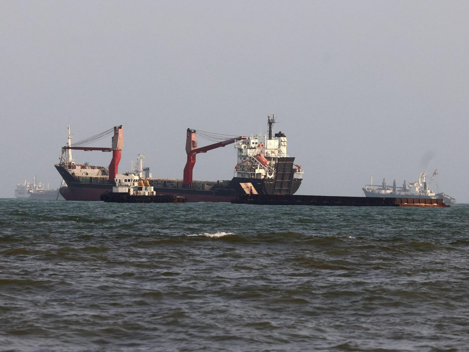 Are Hormuz ships more willing to defy Iran or the US? What the data shows