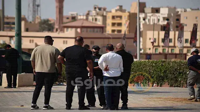 الصور الأولى من جنازة حسني شريف والد تامر حسني