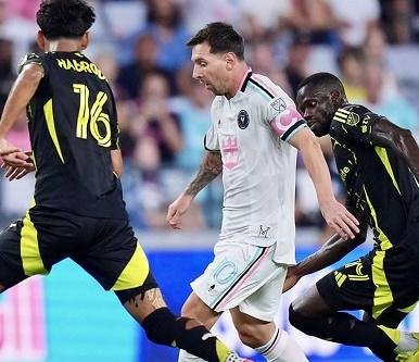 في أول ظهور لميسي بعد المونديال.. إنتر ميامي يتعادل مع كولومبوس كرو