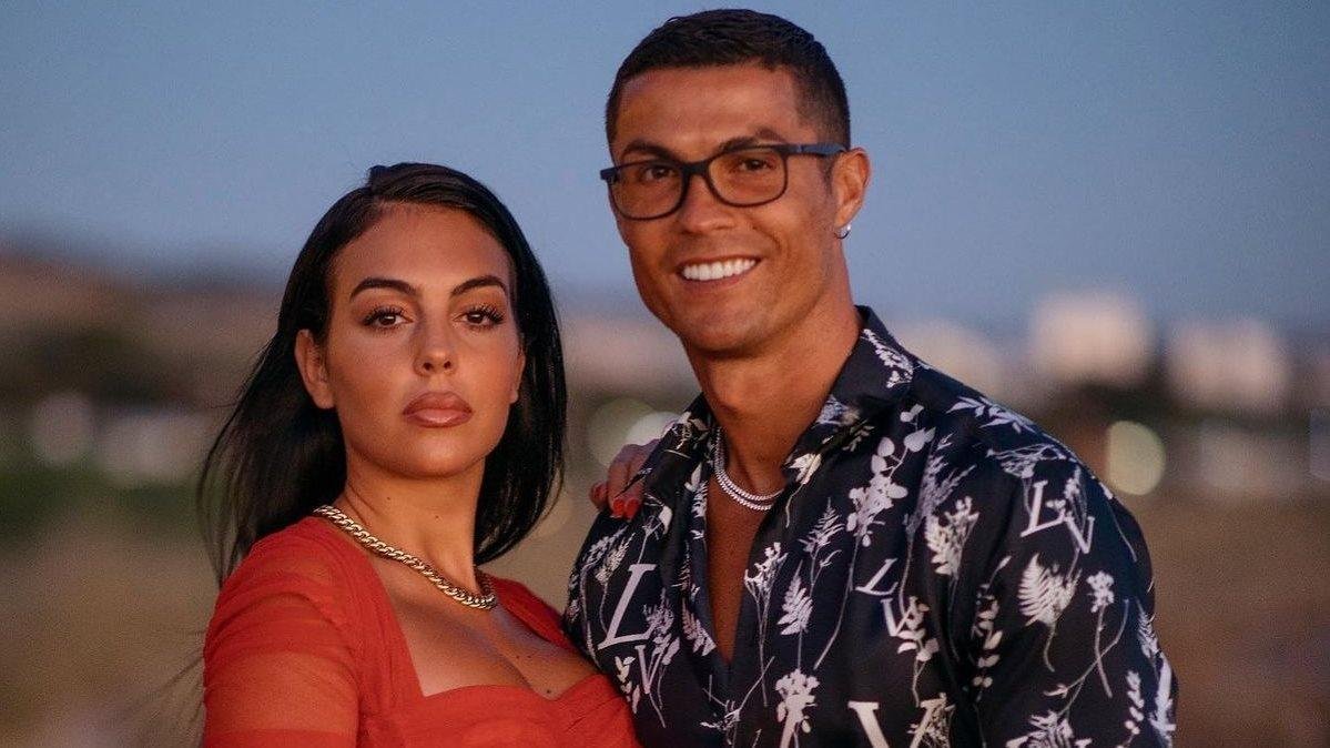 شقيقة كريستيانو رونالدو تكشف مفاجأة بشأن زواجه من جورجينا.. ماذا حدث؟