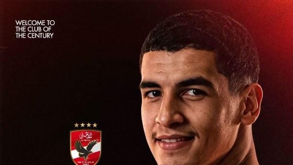 مدرب «المغرب الفاسي» يتغزّل في قنّاص الأهلي الجديد .. ماذا قال؟