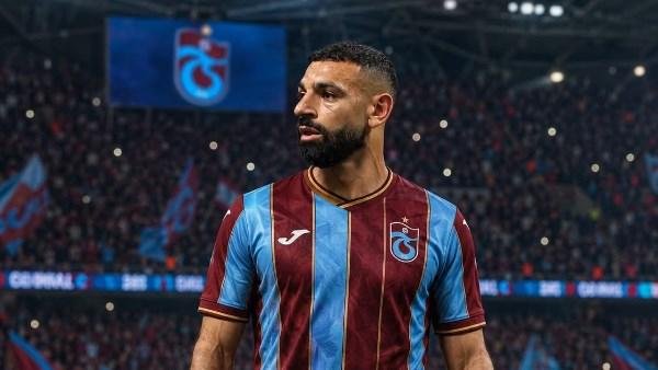 طرابزون سبور يجهز طائرة خاصة لمحمد صلاح