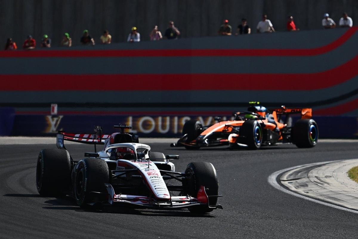 How a blue-flag malfunction caused a “nightmare” in F1 Hungarian GP