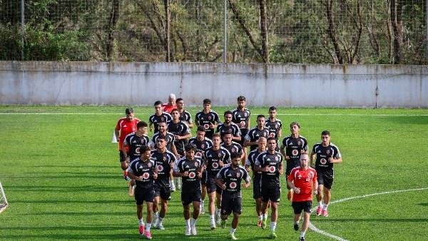 الأهلي يخوض مرانا مسائيا في معسكر إسبانيا