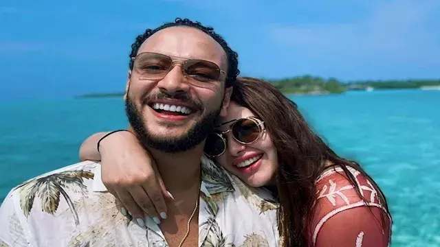 18 صورة رومانسية جمعت هنادي مهنا وأحمد خالد صالح قبل الانفصال