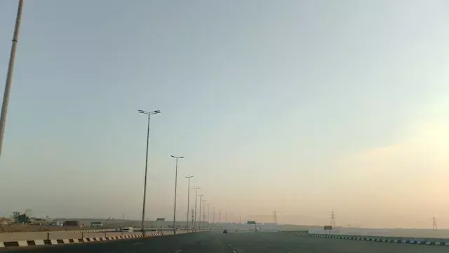 الأرصاد تحذر من الشبورة والأمطار.. تفاصيل طقس الاثنين ودرجات الحرارة المتوقعة