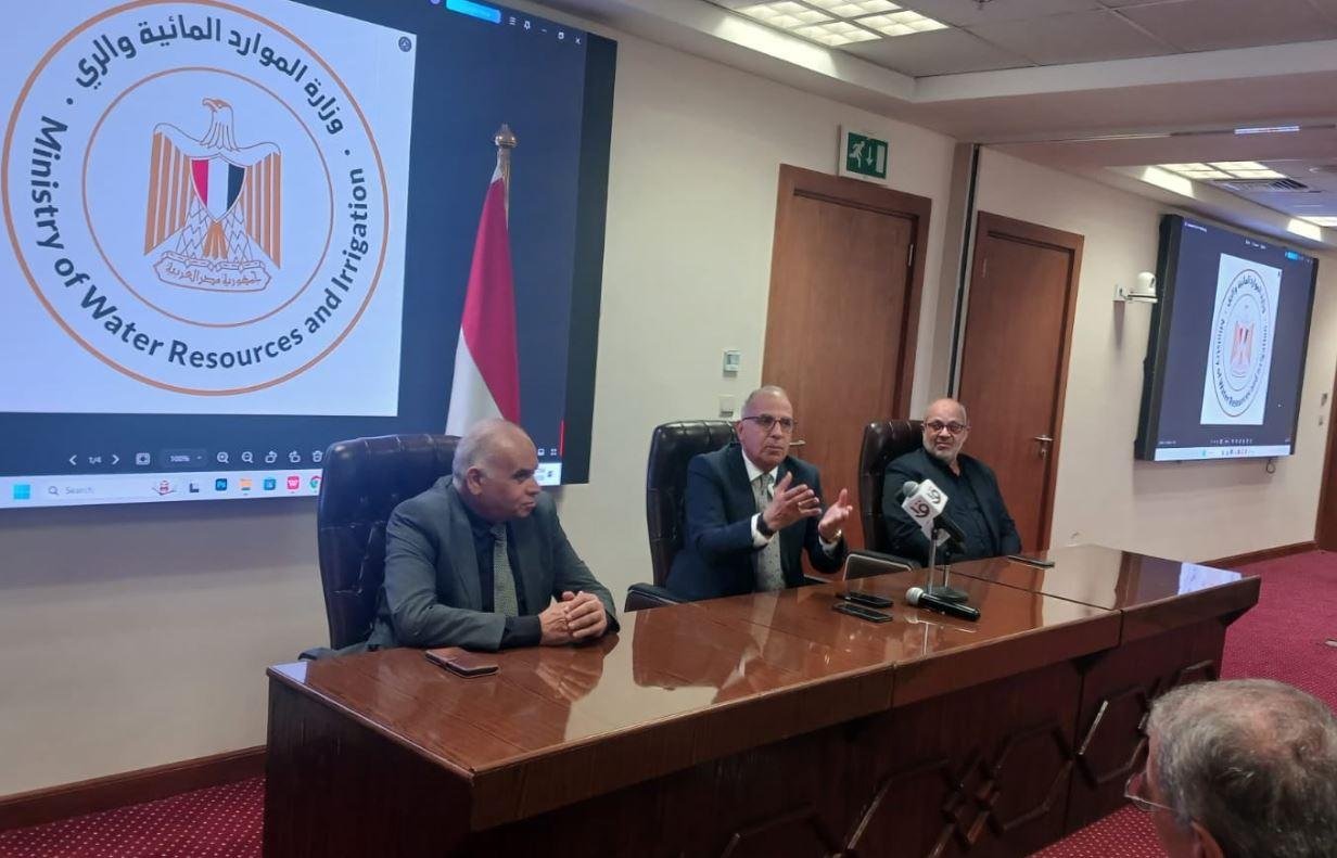وزير الري: الحديث عن غرق الإسكندرية يتغافل مشروعات الحماية.. ولا نقف مكتوفي الأيدي