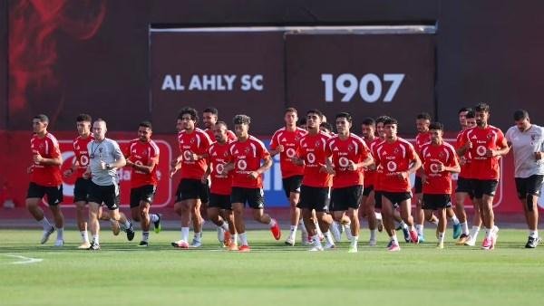 الأهلي يستأنف التدريبات استعدادا لمواجهة الشرقية إنبي في الدوري الممتاز