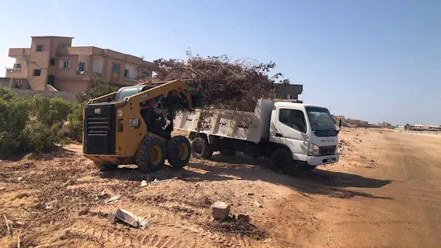 إضاءة مدينة أبورديس بالطاقة الشمسية وتطوير المساحات الخضراء -صور