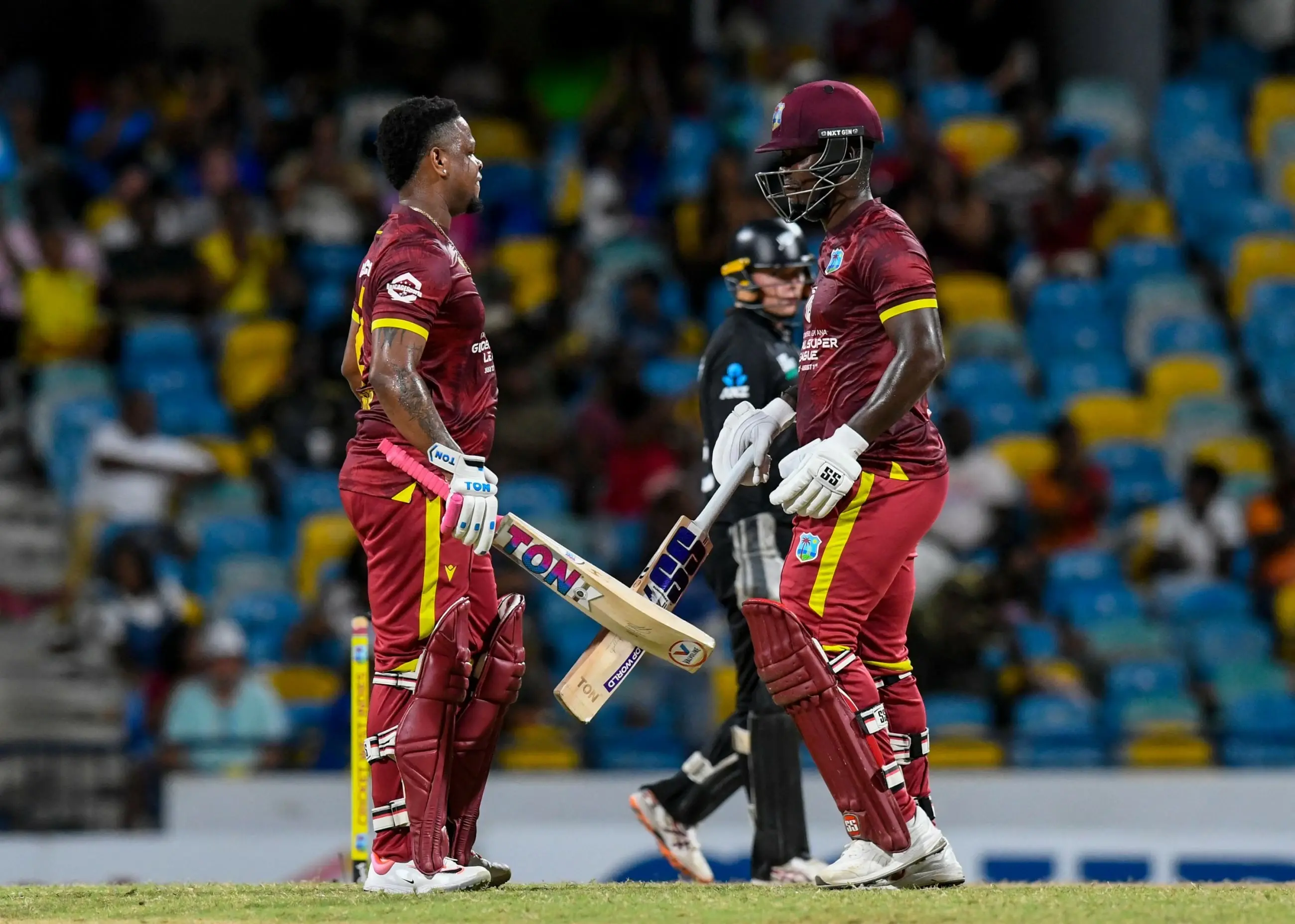West Indies beats New Zealand by 2 wickets in the 5th ODI; New Zealand takes the series 3-2