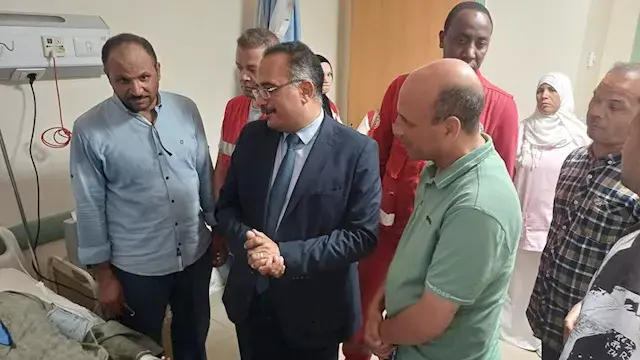 انقلب بهم الميكروباص وأصاب 10.. تضامن المنيا يتحرك لدعم متضرري حادث ملوي (صور)