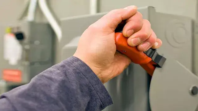 الحر يرفع أحمال الكهرباء لـ38.6 ألف ميجاوات والشبكة تعمل بكفاءة