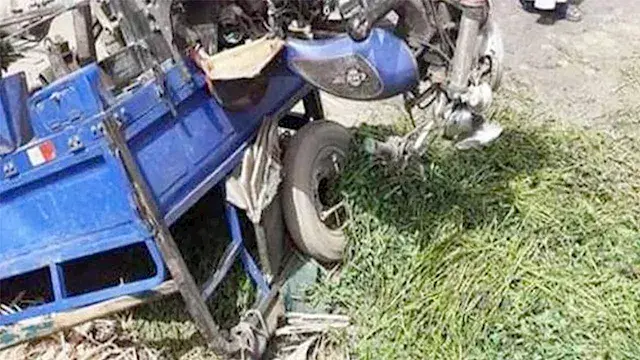 بينهم رضيع.. إصابة 4 أشخاص في انقلاب تروسيكل بالوادي الجديد