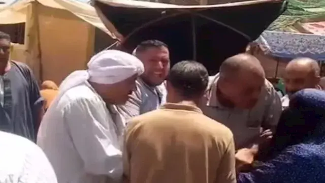 بعد فيديو المشادة مع سيدة.. إحالة موظف إشغالات للتحقيق في المنوفية