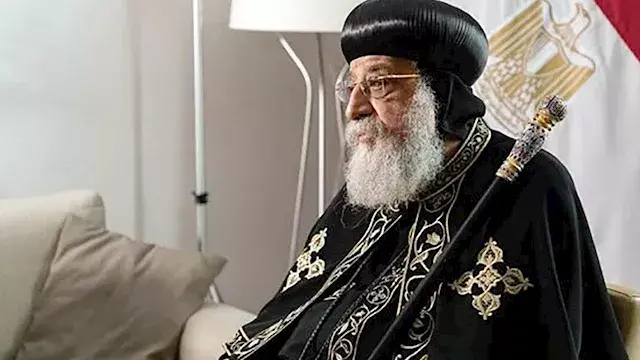 البابا تواضروس يكرم أوائل الثانوية والفائزين في مسابقة "اقرأ واعرف واكسب"
