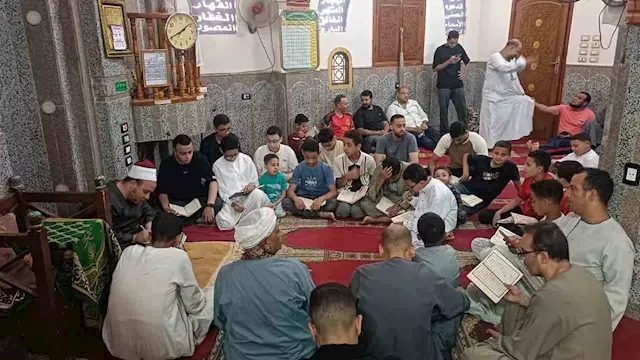 أوقاف المنيا تفتتح مسجد الفتح بقرية تندة وتقيم 92 مقرأة جمهور - صور
