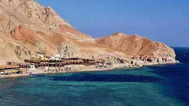 أسطورة فتاة و"مقبرة الغواصين".. ماذا تُخفي أعماق "البلو هول" في دهب؟ (صور)