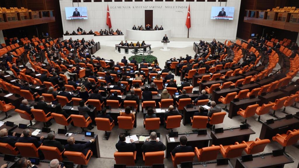 أردوغان يعلن إحالة تشريع حل حزب العمال الكردستاني إلى البرلمان "خلال الأيام المقبلة"