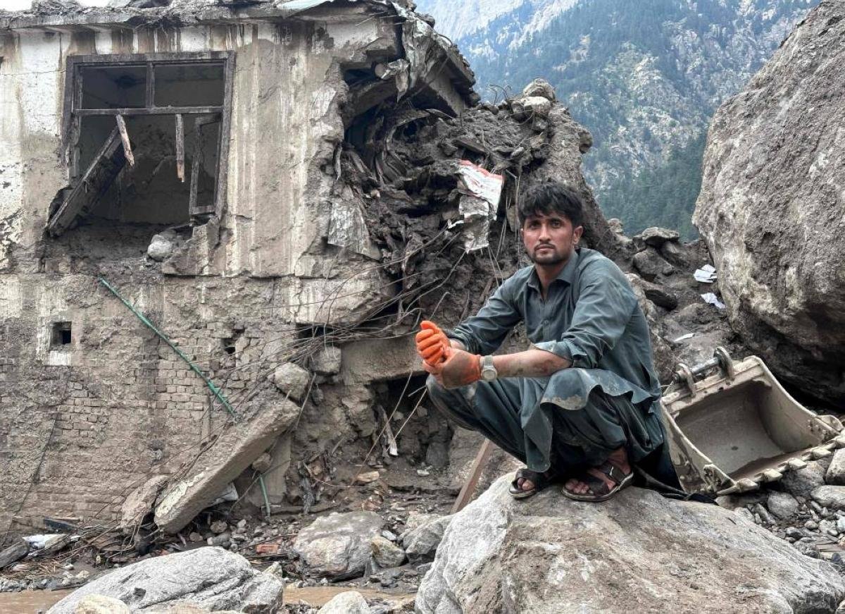 Heavy rain dampens search for dozens missing in Afghanistan flood